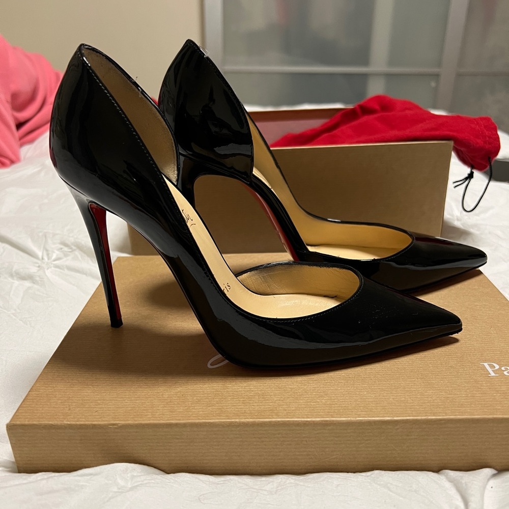 Christian Louboutin pumps 👠